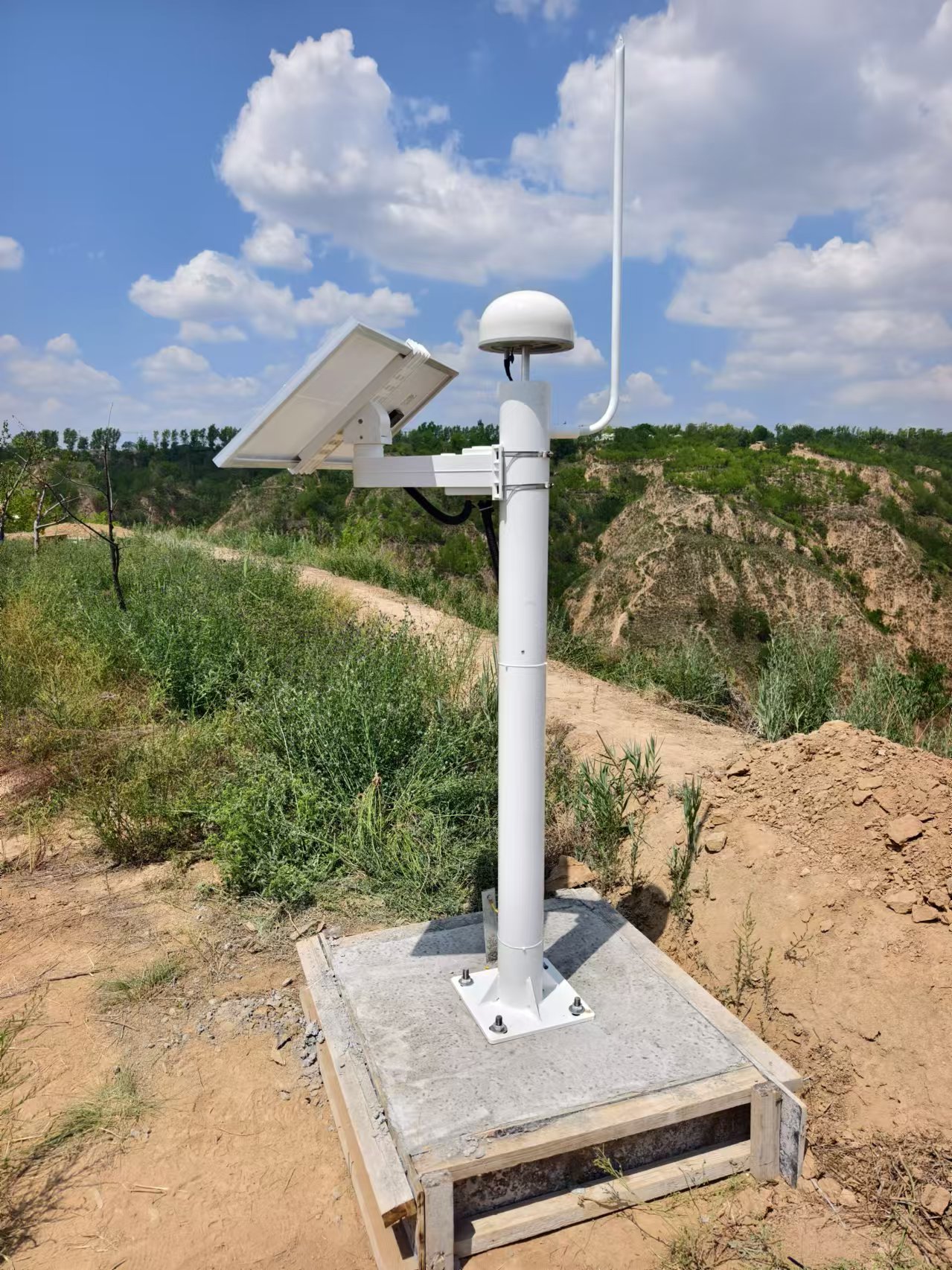 中石油煤層有限責(zé)任公司韓城采氣管理區(qū)邊坡監(jiān)測站 (7).jpg